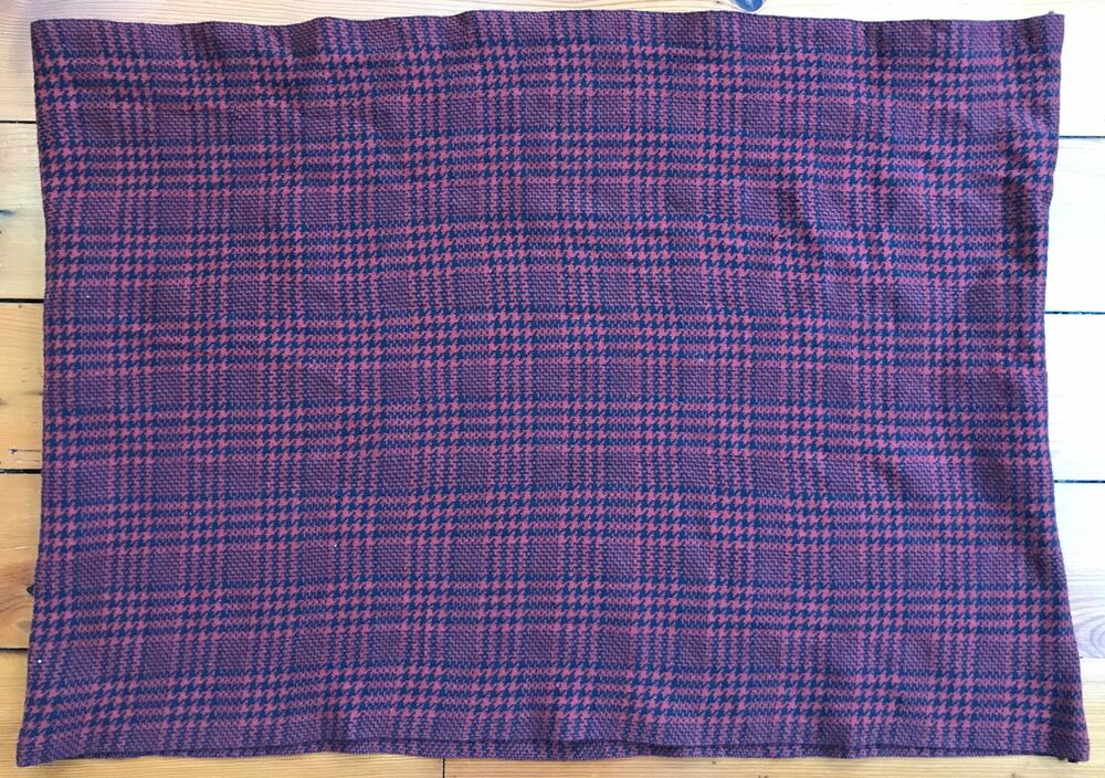 H&M Red Houndstooth Plaid Check Infinity Scarf Cowl Neck Chunky Wrap